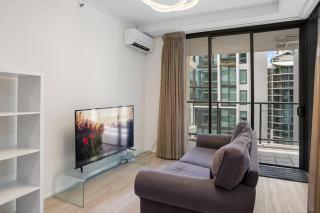 Best Value 2Beds Apt at CBD with Pool Gym Carpark - Brisbane - 2
