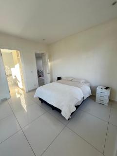 Modern room with balcony - Mexico - 9