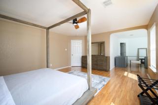 Stone oak retreat Hot Tub & Plunge Pool - 1