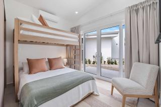 Brand New Modern Villa with Large Pool - Santa Cruz - 3