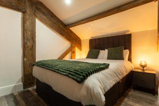 Bradford Luxury Central Apartment - Bradford - 9