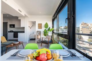 Exquisite Central 2 Bedroom apt, Pool, Views - Torremolinos - 5