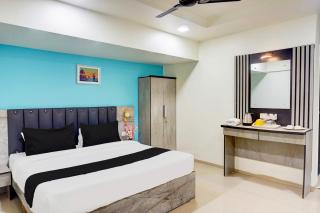 Super Collection O Vardhan Plaza - Yerandwane - 6