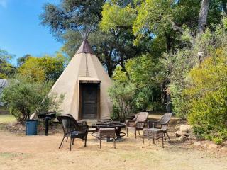 Waterfront Teepee 3 Jumping Fish - Seguin - 0