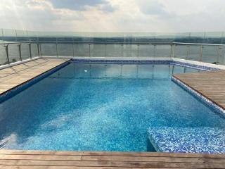 Stylish apartment with panoramic river views, Gombe Kinshasa - 9