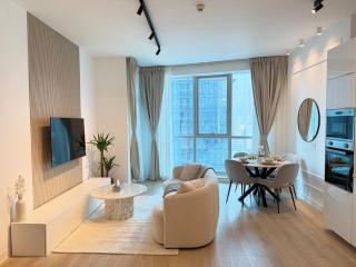 Cozy and Modern Two Bedroom Apartment in Dubai Marina - 2
