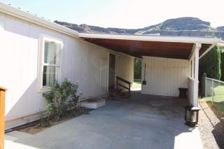 Sunland Estates Cabin near the Gorge Amphitheater! - 5