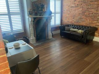 Rose gold cottage - Dunolly - 8