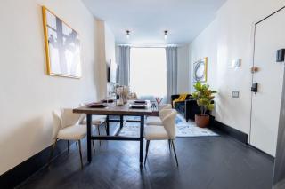 E10-1 Designer East Village Townhouse 1BR - 4