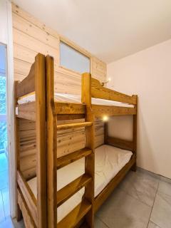 Résidence Capricorne - Appartement entièrement rénové avec cabine · Au pied des pistes · Balcon MAE-5034 - 5