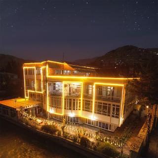 Qasri Kokcha Hotel هوتل قصر کوکچه - - 0