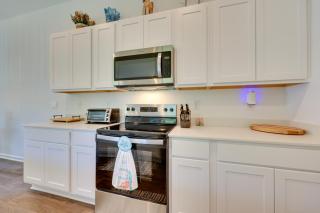 Home Near Flagler Beach, Daytona, Parks & More! - 1