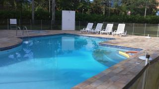 Linda casa em condomínio - 7