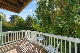 5 BD and 3 BA Arcade WFH Desks Pool or Pingpong Table - 6