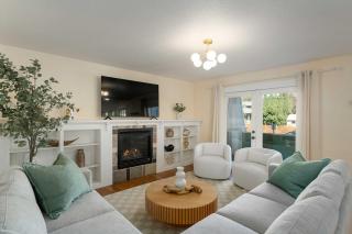 5 BD and 3 BA Arcade WFH Desks Pool or Pingpong Table - 8