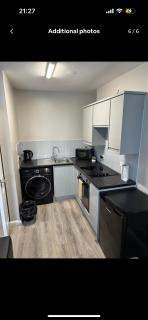 Newly refurbished apartment with free parking flat 6 - Liverpool - 5