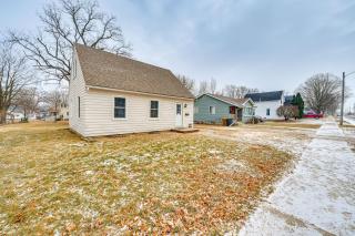 Hike, Fish and Boat Lake Mills Home with Yard - 8