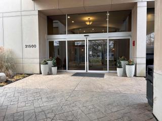 Skyline Hotel Detroit Airport, SureStay Collection by Best Western - 9