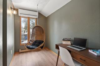 Newly Remodeled, 5 King Bed Home near GNP - Whitefish - 2