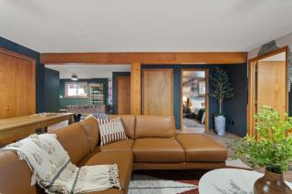 Newly Remodeled, 5 King Bed Home near GNP - Whitefish - 6