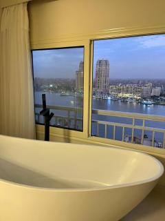 Zamalek Royal Nile View 3BR - Kairo - 0