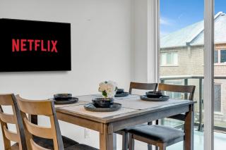 Luxury Spacious Apartment 10 min to Airport Wifi - Brampton - 1