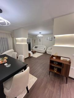 Zamalek Royal Nile View 3BR - Kairo - 2