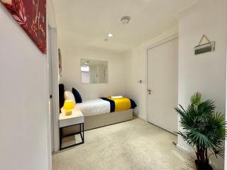 London Excel Cosy Apartment with Balcony & River View close to O2 Arena, Cable Car, City Hall - Londra - 8