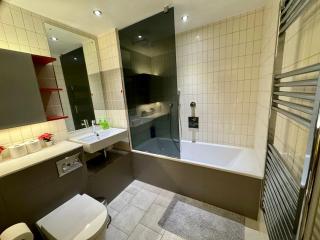 London Excel Cosy Apartment with Balcony & River View close to O2 Arena, Cable Car, City Hall - Londra - 7