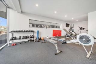 Stylish 1-Bed Retreat Steps from Foreshore - Kingston - 6