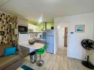 Studio Cabine Refait à Neuf - Rive Droite - 4 Pers - Parking Privé - FR-1-796-84 - Gruissan - 0