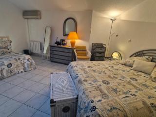 Sainte-Maxime: T2 mezzanine, piscine, parking, animaux acceptés - FR-1-780-88 - 1