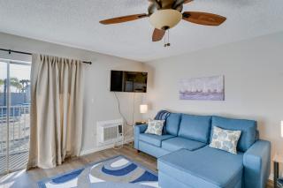New Smyrna Beach Studio Retreat, Walk to Beach! - New Smyrna Beach - 6