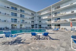 New Smyrna Beach Studio Retreat, Walk to Beach! - New Smyrna Beach - 8