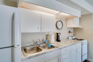 New Smyrna Beach Studio Retreat, Walk to Beach! - New Smyrna Beach - 9