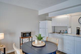 New Smyrna Beach Studio Retreat, Walk to Beach! - New Smyrna Beach - 2