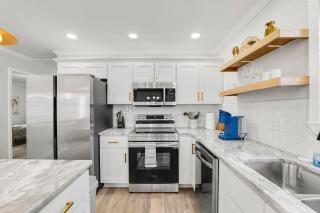 Renovated bungalow in DT Raleigh w firepit & king bed - Raleigh - 5