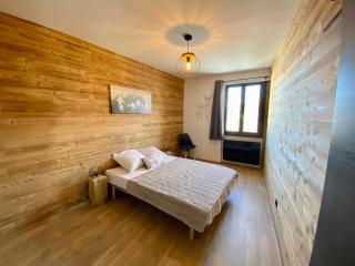 Appartement T3 rénové avec 2 chambres, proche centre, parking, Formiguères - FR-1-758-37 - 5