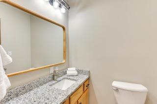 Walk to Oakland City University Modern Apartment! - 2