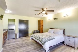 Quiet Oakland City Studio Walk Downtown! - 1