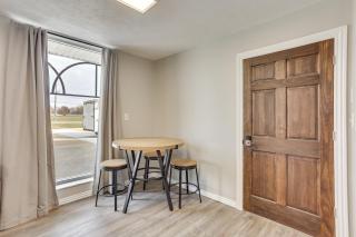 Less Than 1 Mi to Oakland City University Cozy Apartment - 4