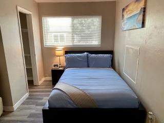 North Park Centrally located 8Br 5Ba House - San Diego - 8
