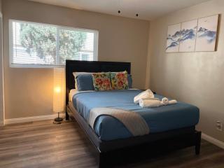 North Park Centrally located 8Br 5Ba House - San Diego - 5