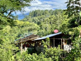 Casa Lajas - Casa 1 - Hospedaje, Granja, Eventos y Piscina - Turrialba - 5