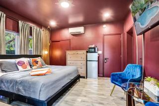 Kiki 5 - Men's Clothing optional Guest Houses - 2