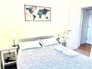 Exclusive King-Size Bed Comfort with Serene Garden View - Dublin - 7
