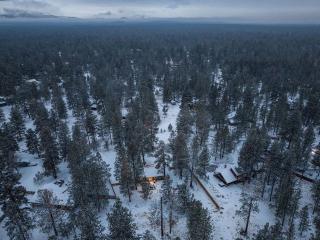 Hot Tub, Fire Pit, Dog Friendly, Heart of Sisters, Amenities - 7
