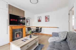 Luxurious 4 bedroom home - Dagenham - 7