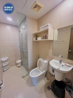 Room in Condo - Simple, Modern Cozy Condo in Lafayette Park Square - Iloilo - 3