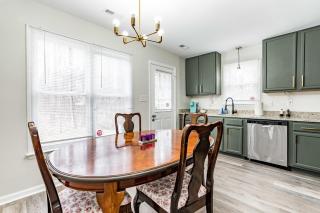 Durham home 15 away from RTP w king bed and free wifi - Durham - 2